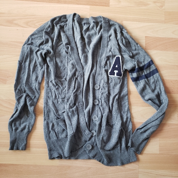 Cardigan - Picture 1 of 2